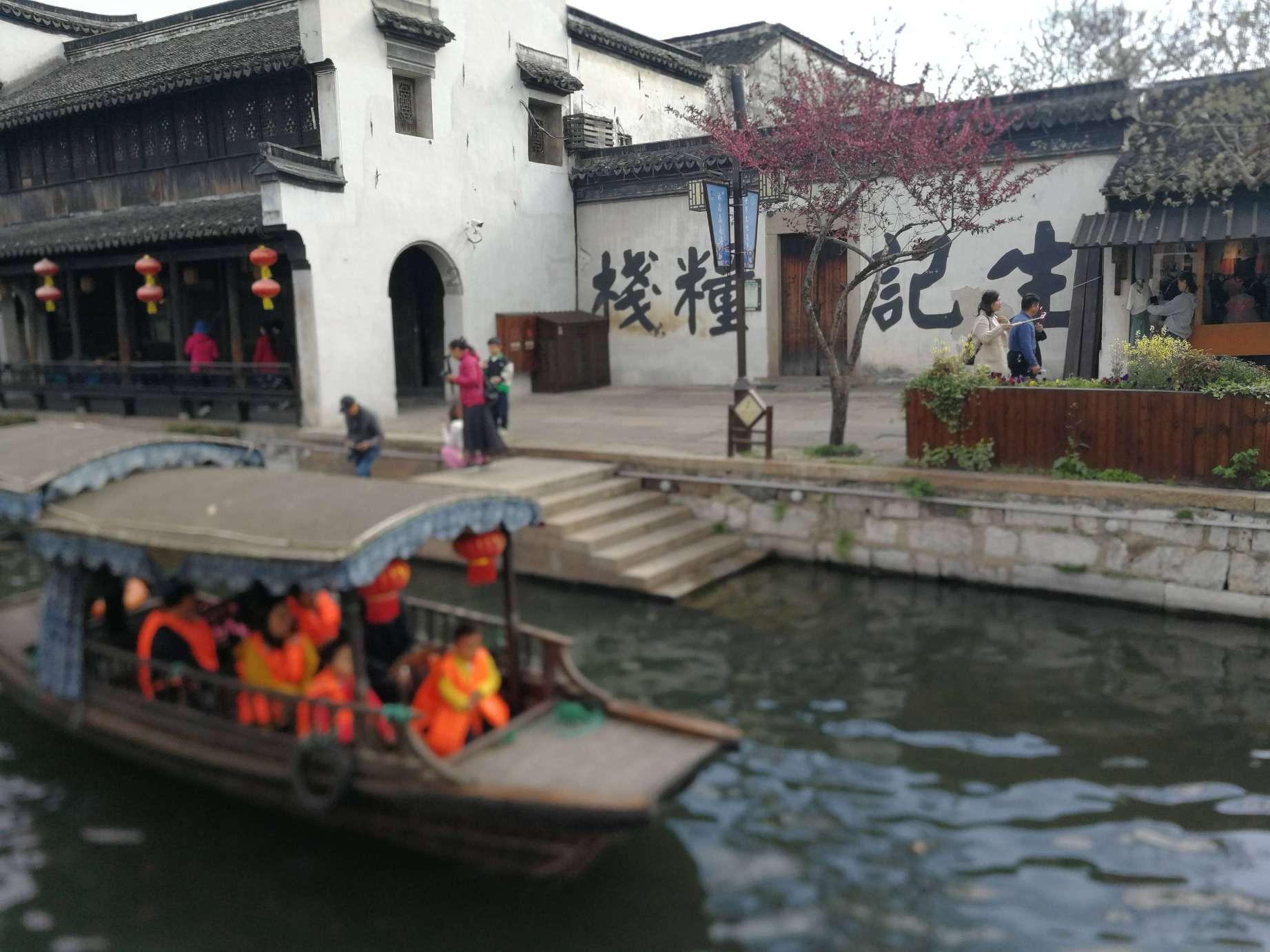 曾经火遍全网的清华大学“双胞胎姐妹花”回国了,都是博导!